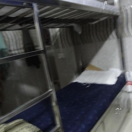 Aashiyana Dormitory Mumbai Exteriör bild