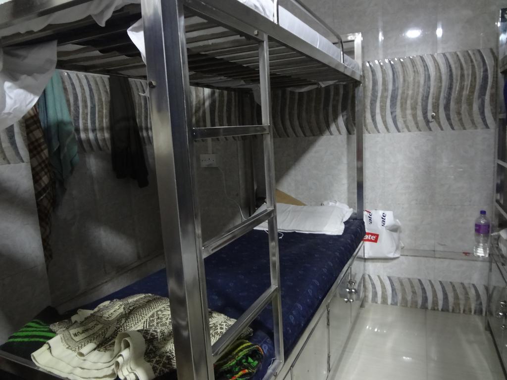 Aashiyana Dormitory Mumbai Exteriör bild