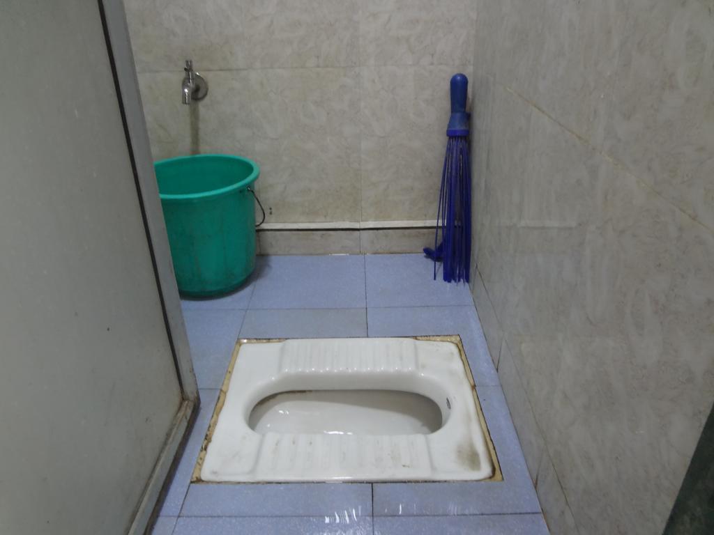 Aashiyana Dormitory Mumbai Exteriör bild